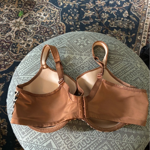 Cacique Bras 40D. EUC full coverage balconette. Leopard lace black - Picture 2 of 6